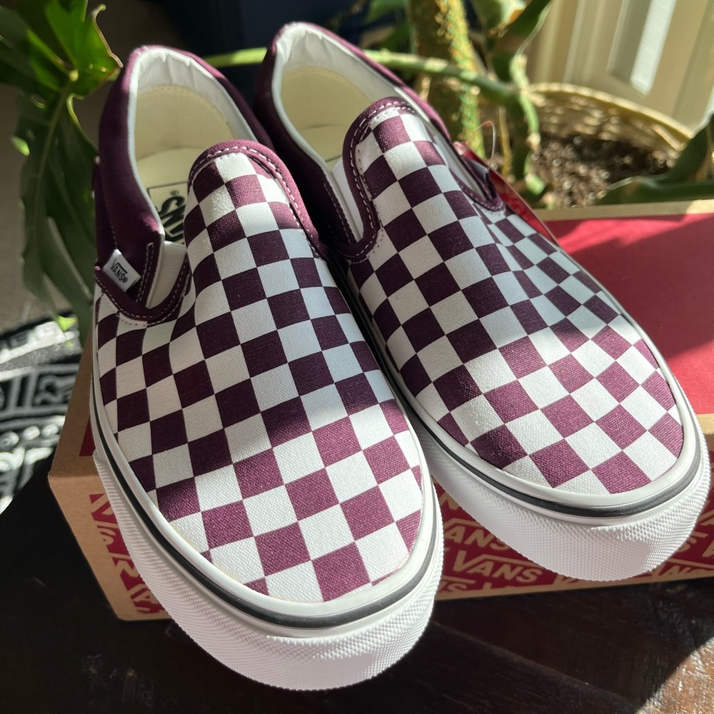 Women’s Vans sz 9 Checkered Grape